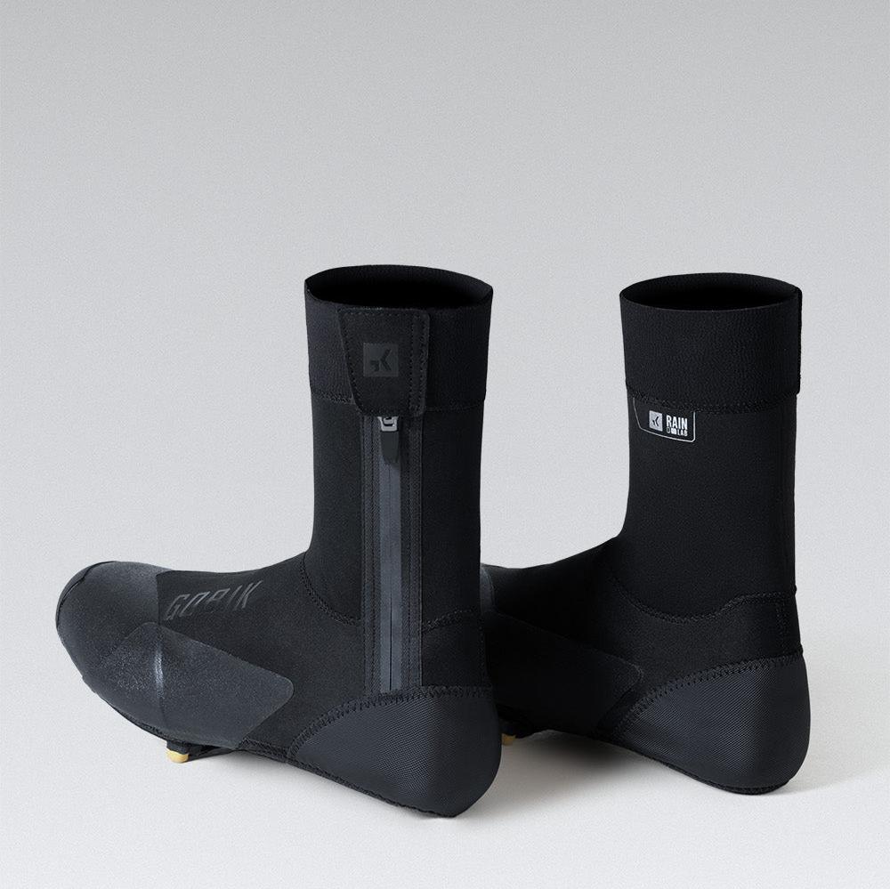 GOBIK Avert Winter Overshoes in black with waterproof zipper and reinforced toe for cold and wet weather protection